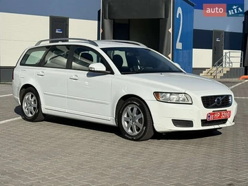 Авто Volvo V50 2012 № 8001988