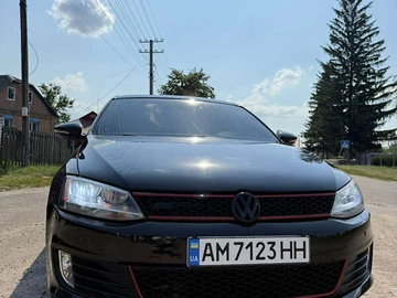 Авто Volkswagen Jetta 2012 № 8001998