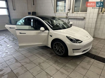 Авто Tesla Model 3 2021 № 8002200