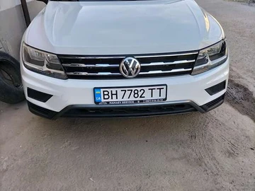 Авто Volkswagen Tiguan 2020 № 8002406