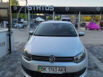 Авто Volkswagen Polo 2013 № 8002837