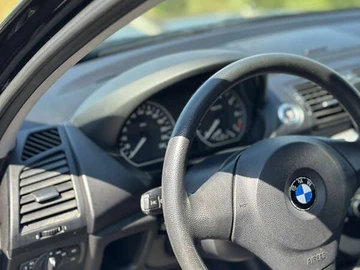 Авто BMW 1 Series 2009 № 8002848