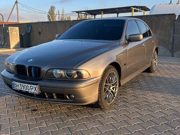 Авто BMW 5 Series 2002 № 8002853