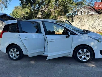 Авто Peugeot 5008 2014 № 8002879