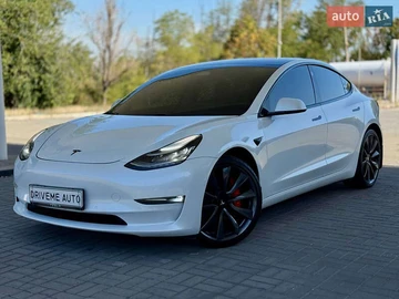 Авто Tesla Model 3 2019 № 8003202