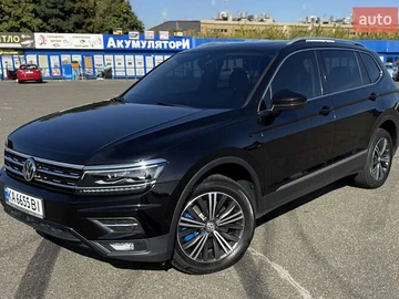 Авто Volkswagen Tiguan 2018 № 8003210