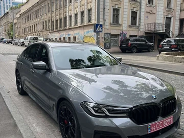 Авто BMW 5 Series 2023 № 8003376