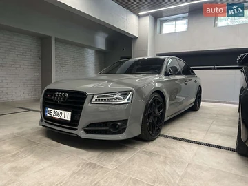 Авто Audi S8 2017 № 8003380