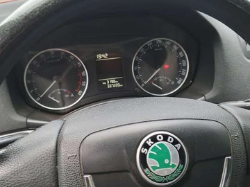 Авто Skoda Octavia 2009 № 8003646