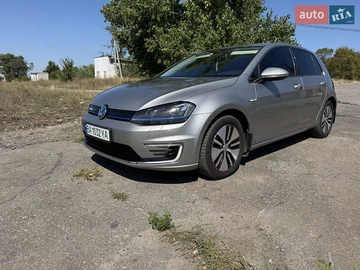 Авто Volkswagen E-Golf 2015 № 8003846