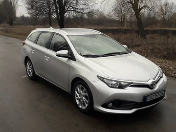 Авто Toyota Auris 2015 № 8004042