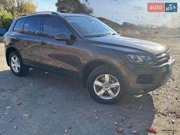 Авто Volkswagen Touareg 2010 № 8004059