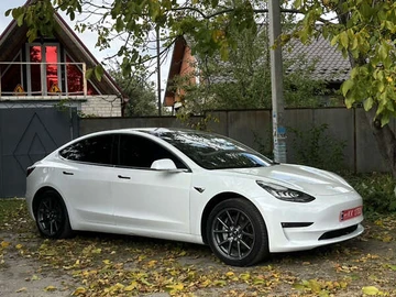 Авто Tesla Model 3 2019 № 8004089