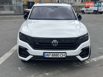 Авто Volkswagen Touareg 2022 № 8004471