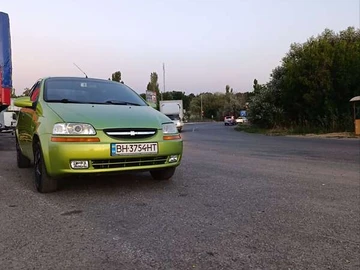 Авто Chevrolet Aveo 2005 № 8004656