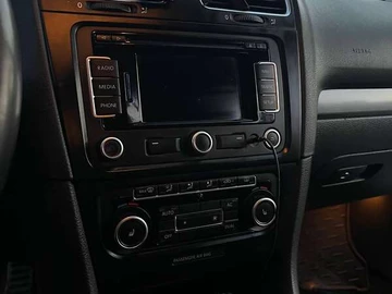 Авто Volkswagen Golf 2011 № 8004946