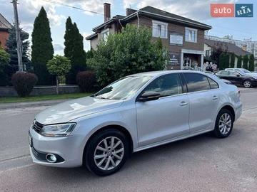 Авто Volkswagen Jetta 2012 № 8005119