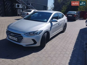 Авто Hyundai Elantra 2016 № 8005200