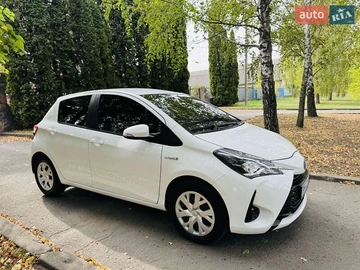 Авто Toyota Yaris 2020 № 8005594
