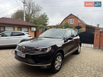 Авто Volkswagen Touareg 2014 № 8005675
