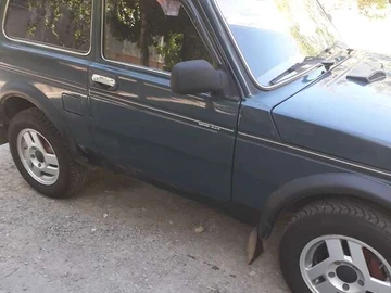 Авто ВАЗ 21214 4X4 2004 № 8006223