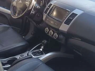 Авто Mitsubishi Outlander Xl 2010 № 8006409