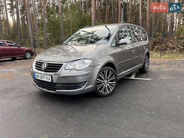 Авто Volkswagen Touran 2008 № 8006496