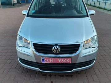 Авто Volkswagen Touran 2008 № 8006504
