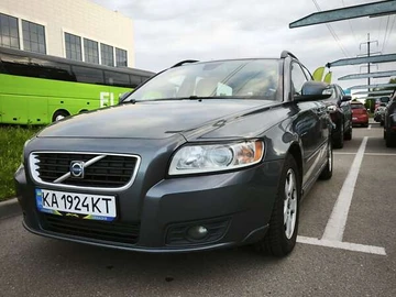 Авто Volvo V50 2010 № 8006668