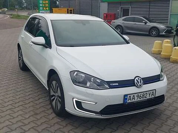 Авто Volkswagen E-Golf 2015 № 8006702
