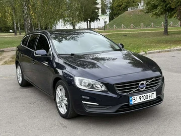 Авто Volvo V60 2015 № 8006902