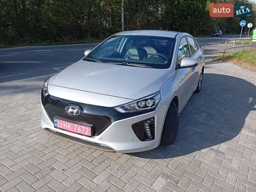 Авто Hyundai Ioniq 2018 № 8007030