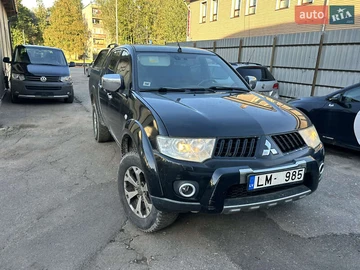 Авто Mitsubishi L 200 2011 № 8007465
