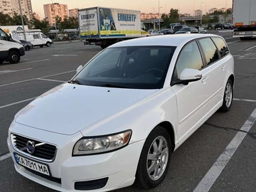 Авто Volvo V50 2011 № 8007667