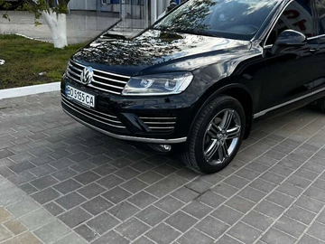 Авто Volkswagen Touareg 2014 № 8007965