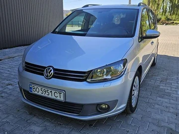Авто Volkswagen Touran 2010 № 8008318