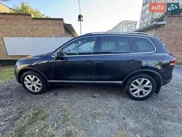 Авто Volkswagen Touareg 2014 № 8008579