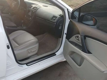 Авто Toyota Avensis 2011 № 8009133