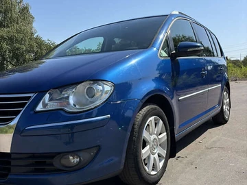 Авто Volkswagen Touran 2010 № 8009146
