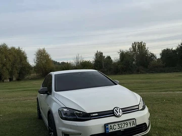 Авто Volkswagen E-Golf 2019 № 8009355