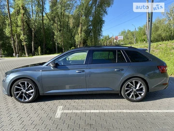 Авто Skoda Superb 2017 № 8009394