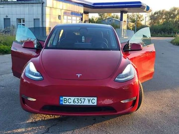 Авто Tesla Model Y 2021 № 8009415