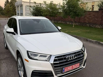 Авто Audi Q5 2020 № 8009437