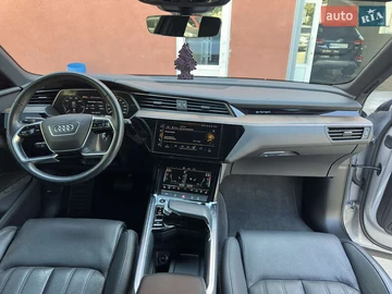 Авто Audi E-Tron 2020 № 8009561