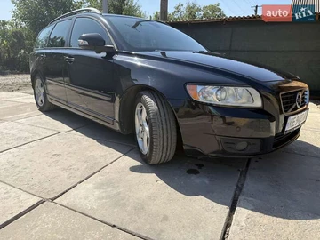 Авто Volvo V50 2010 № 8009989