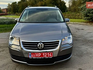 Авто Volkswagen Touran 2009 № 8009995