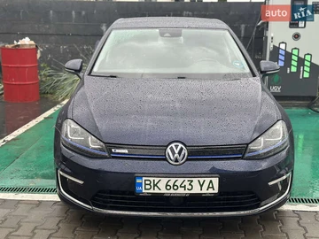 Авто Volkswagen E-Golf 2015 № 8010010