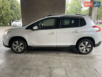 Авто Peugeot 2008 2016 № 8010011