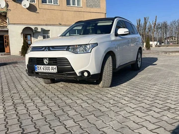 Авто Mitsubishi Outlander 2012 № 8010225