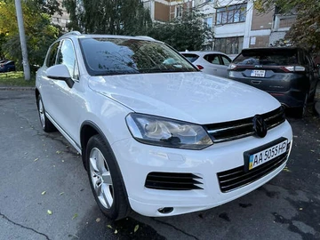 Авто Volkswagen Touareg 2012 № 8010506